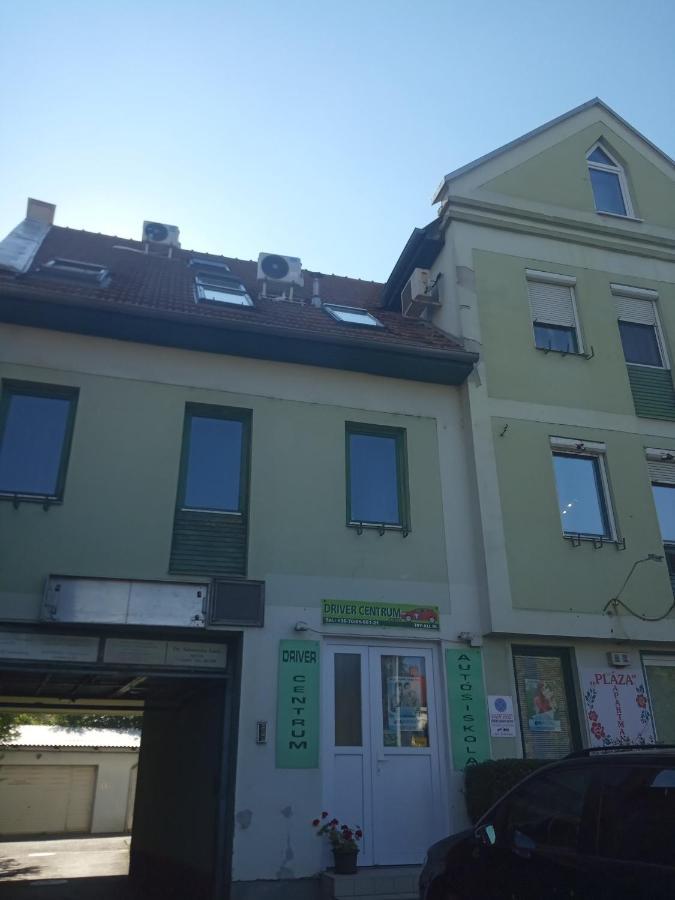 Apartmán Darvin Apartman Eger Exteriér fotografie